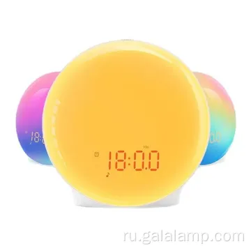 Яркий свет восхода солнца с успокаивающим ночным светом